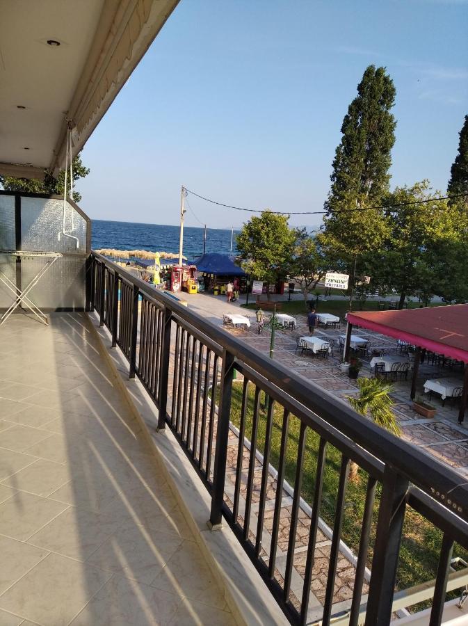 Poseidon Rooms Vrasná Esterno foto