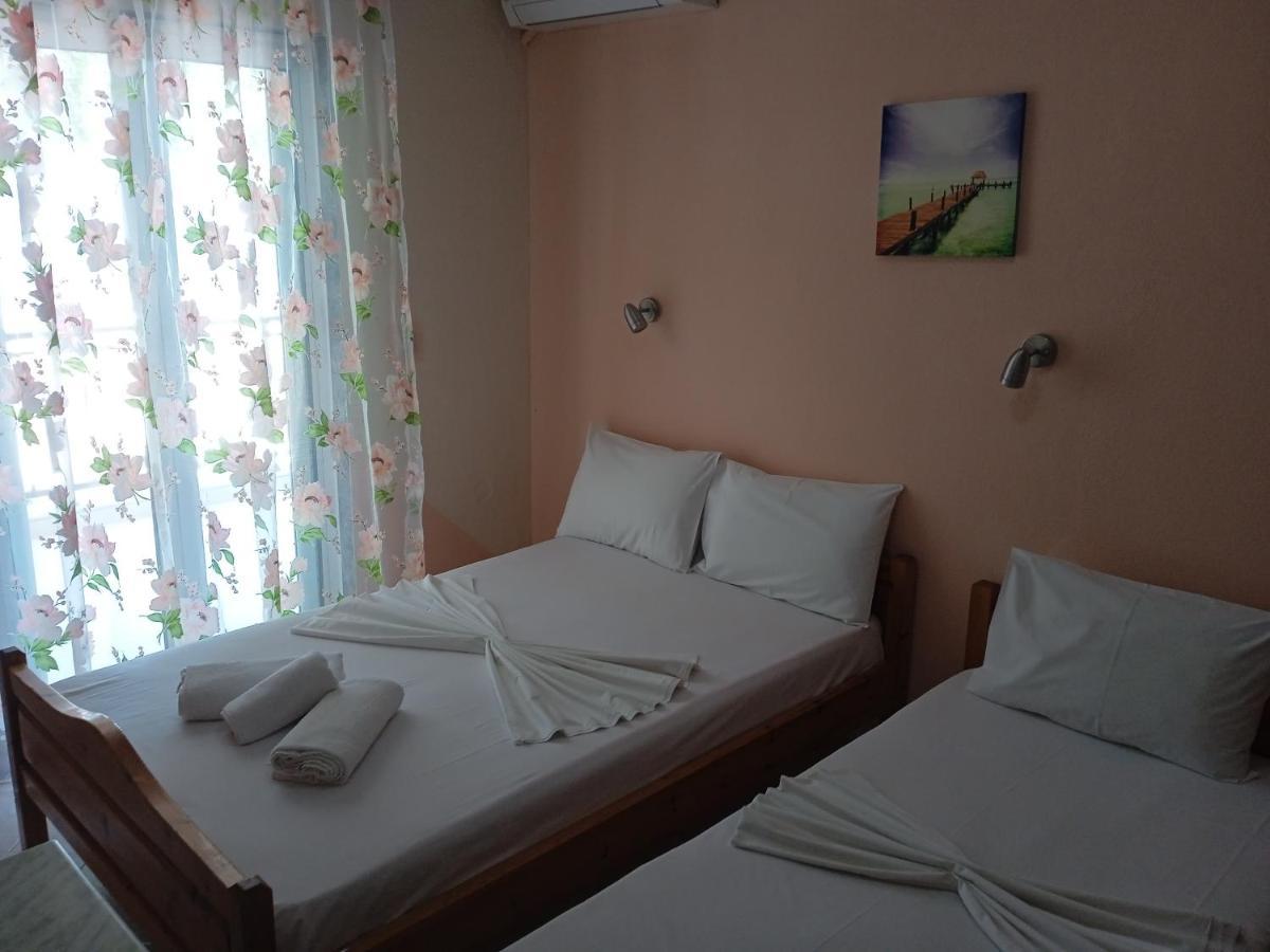 Poseidon Rooms Vrasná Esterno foto